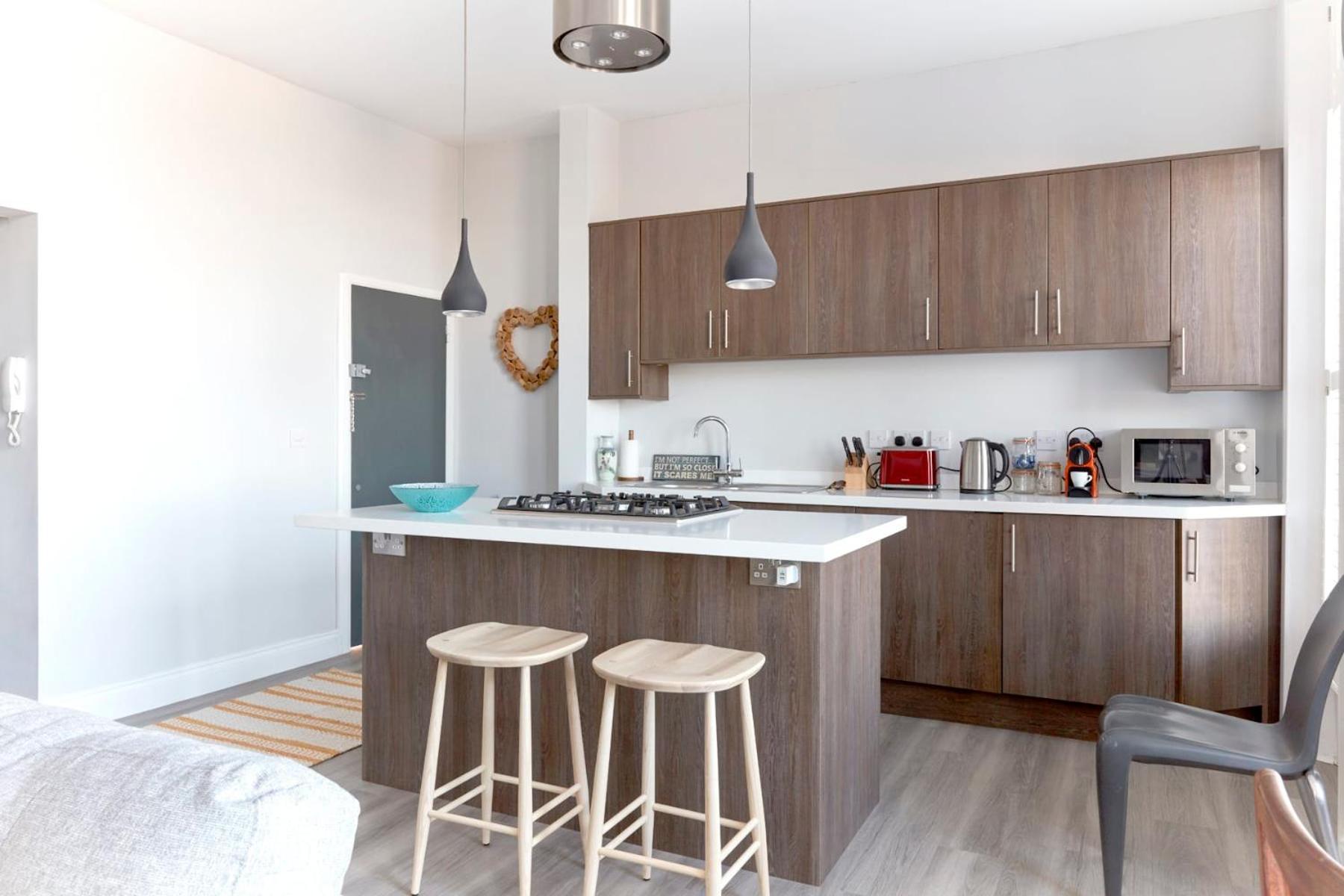 Spacious Beach Front Apartment With Stunning Sea Views Deal Exterior foto